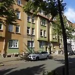 Goethe: Zentrale 2-zimmer-oase Mit Wlan & Parkplatz Jena