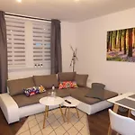 Goethe, 2 Schlafzimmer, Naehe Zentrum & Uni, Ruhig, Free Wifi, Kostenloses Parken, Erdgeschoss 公寓 *