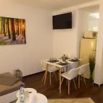 Goethe: Zentrale 2-zimmer-oase Mit Wlan & Parkplatz Jena