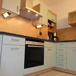 Goethe: Zentrale 2-zimmer-oase Mit Wlan & Parkplatz Apartment Jena