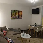 Apartment Goethe: Zentrale 2-zimmer-oase Mit Wlan & Parkplatz *