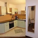 Goethe: Zentrale 2-zimmer-oase Mit Wlan & Parkplatz Apartment *