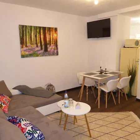 Goethe: Zentrale 2-zimmer-oase Mit Wlan & Parkplatz *