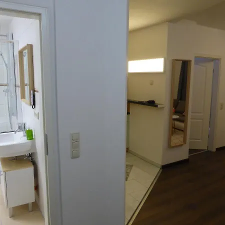 Goethe: Zentrale 2-zimmer-oase Mit Wlan & Parkplatz