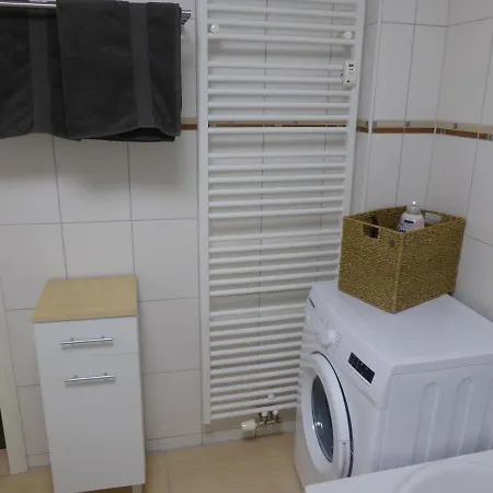 Appartamento Goethe, 2 Schlafzimmer, Naehe Zentrum & Uni, Ruhig, Free Wifi, Kostenloses Parken, Erdgeschoss *