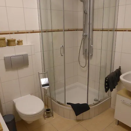 Goethe, 2 Schlafzimmer, Naehe Zentrum & Uni, Ruhig, Free Wifi, Kostenloses Parken, Erdgeschoss * Jena