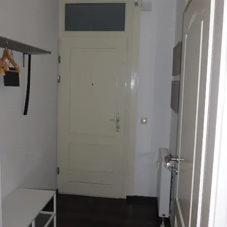 Apartment Goethe: Zentrale 2-zimmer-oase Mit Wlan & Parkplatz *
