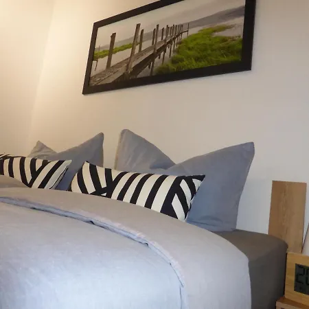 Goethe, 2 Schlafzimmer, Naehe Zentrum & Uni, Ruhig, Free Wifi, Kostenloses Parken, Erdgeschoss 耶拿