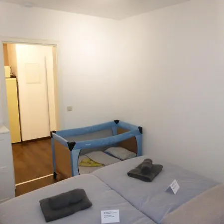 Goethe: Zentrale 2-zimmer-oase Mit Wlan & Parkplatz *
