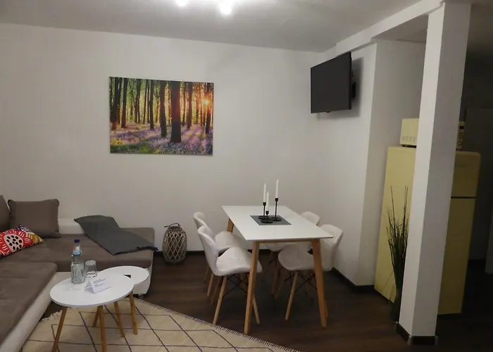 Goethe, 2 Schlafzimmer, Nähe Zentrum&uni, Ruhig, Free Wifi, Kostenloses Parken, Erdgeschoss Apartment Jena