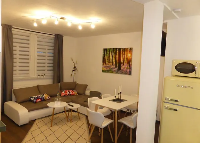 Goethe, 2 Schlafzimmer, Nähe Zentrum&uni, Ruhig, Free Wifi, Kostenloses Parken, Erdgeschoss