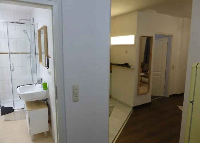 Goethe, 2 Schlafzimmer, Nähe Zentrum&uni, Ruhig, Free Wifi, Kostenloses Parken, Erdgeschoss