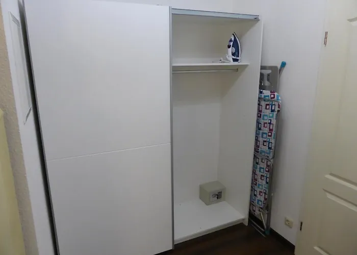 Goethe: Zentrale 2-zimmer-oase Mit Wlan & Parkplatz Apartment Jena