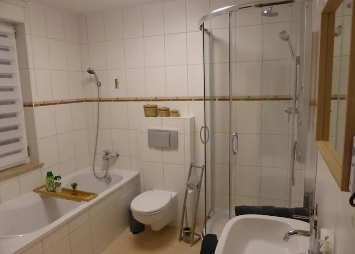 Goethe, 2 Schlafzimmer, Nähe Zentrum&uni, Ruhig, Free Wifi, Kostenloses Parken, Erdgeschoss Jena