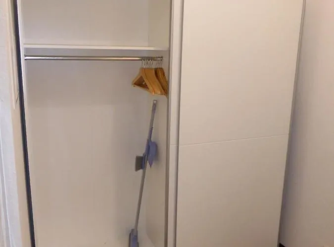 Goethe, 2 Schlafzimmer, Nähe Zentrum&uni, Ruhig, Free Wifi, Kostenloses Parken, Erdgeschoss Apartment