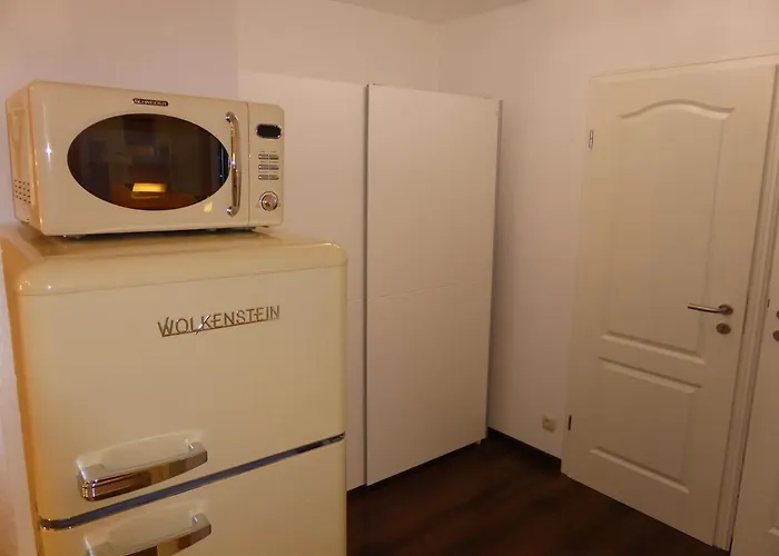 Goethe, 2 Schlafzimmer, Nähe Zentrum&uni, Ruhig, Free Wifi, Kostenloses Parken, Erdgeschoss Apartment Jena