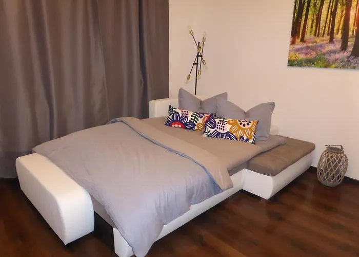 Goethe, 2 Schlafzimmer, Nähe Zentrum&uni, Ruhig, Free Wifi, Kostenloses Parken, Erdgeschoss