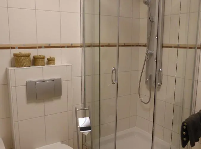 Apartment Goethe, 2 Schlafzimmer, Nähe Zentrum&uni, Ruhig, Free Wifi, Kostenloses Parken, Erdgeschoss