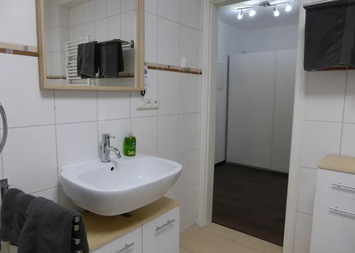 Goethe: Zentrale 2-zimmer-oase Mit Wlan & Parkplatz